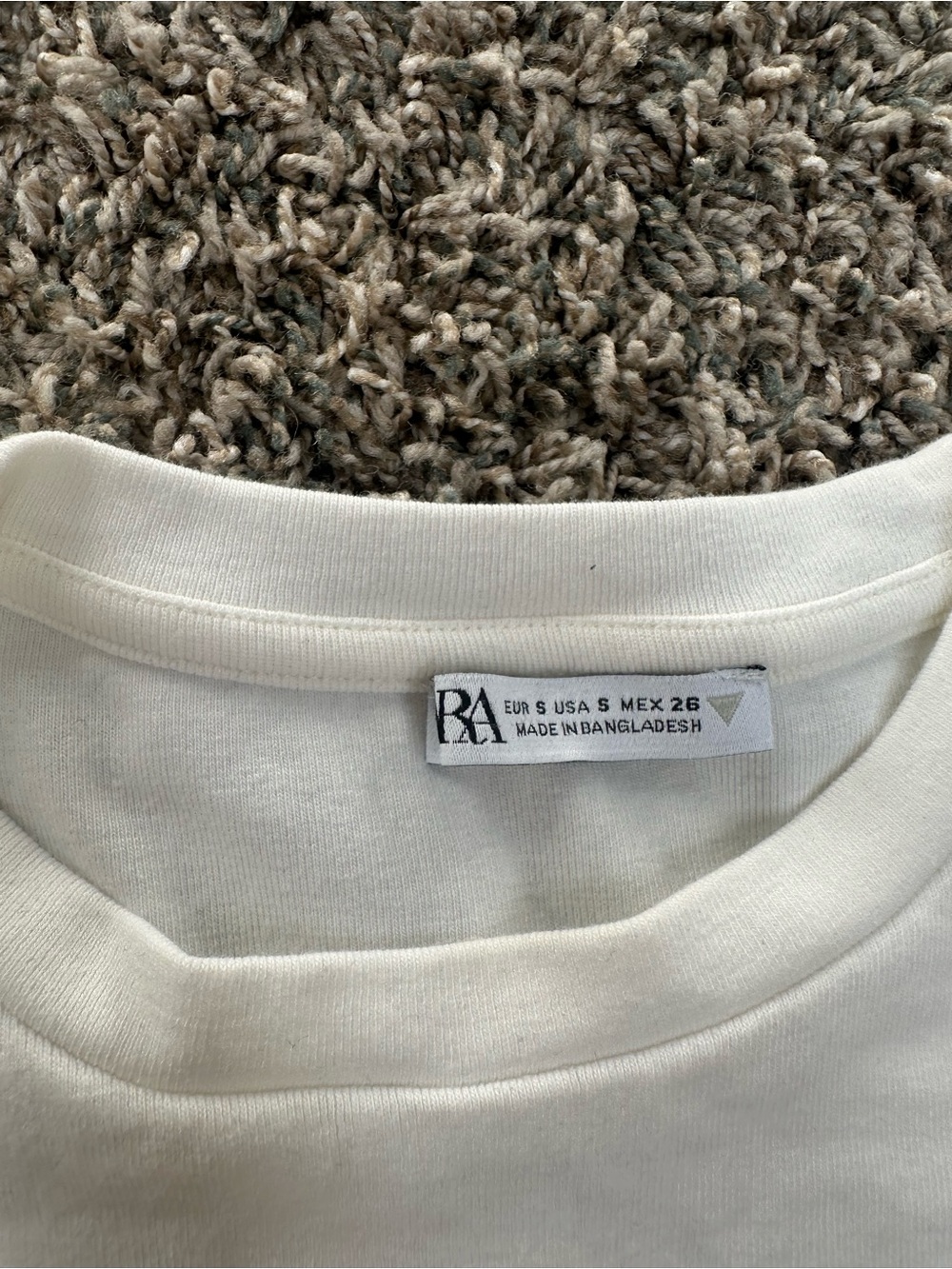 Zara Cream Long-Sleeve Crop Top - Picture 2 of 2
